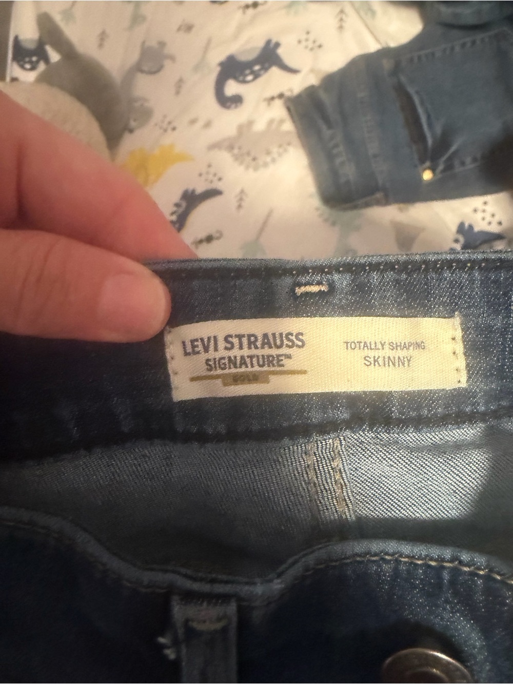 Levi's Signature Totally Shaping Skinny Jeans - Dark Blue